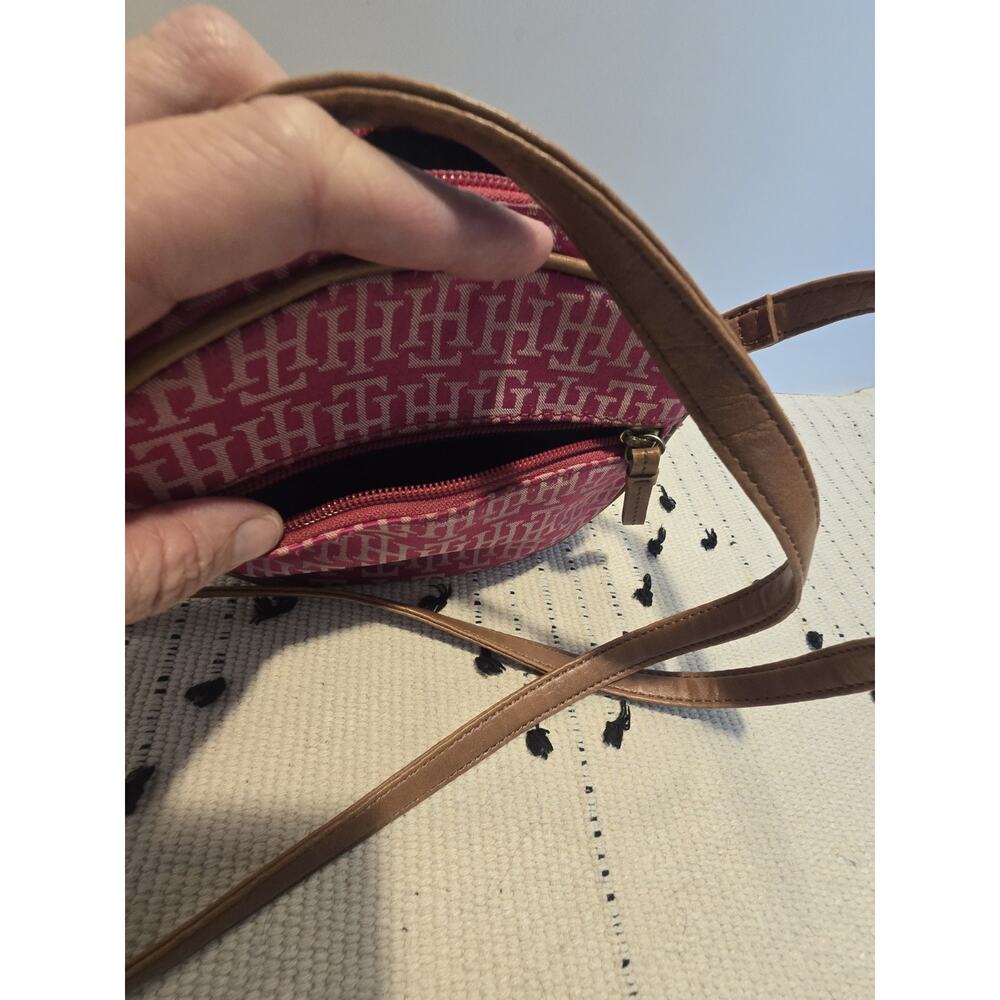 TOMMY HILFIGER SIGNATURE TH LOGO PRINT PINK JACQUARD CANTEEN CROSSBODY PURSE Y2K - Picture 7 of 9